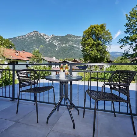 Bergzauber Апартаменти *